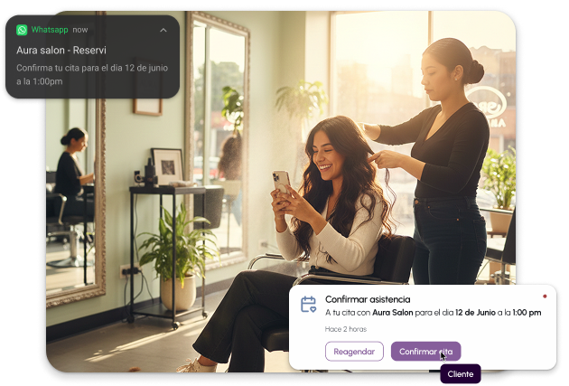 Cliente revisando recordatorios de citas en el salón